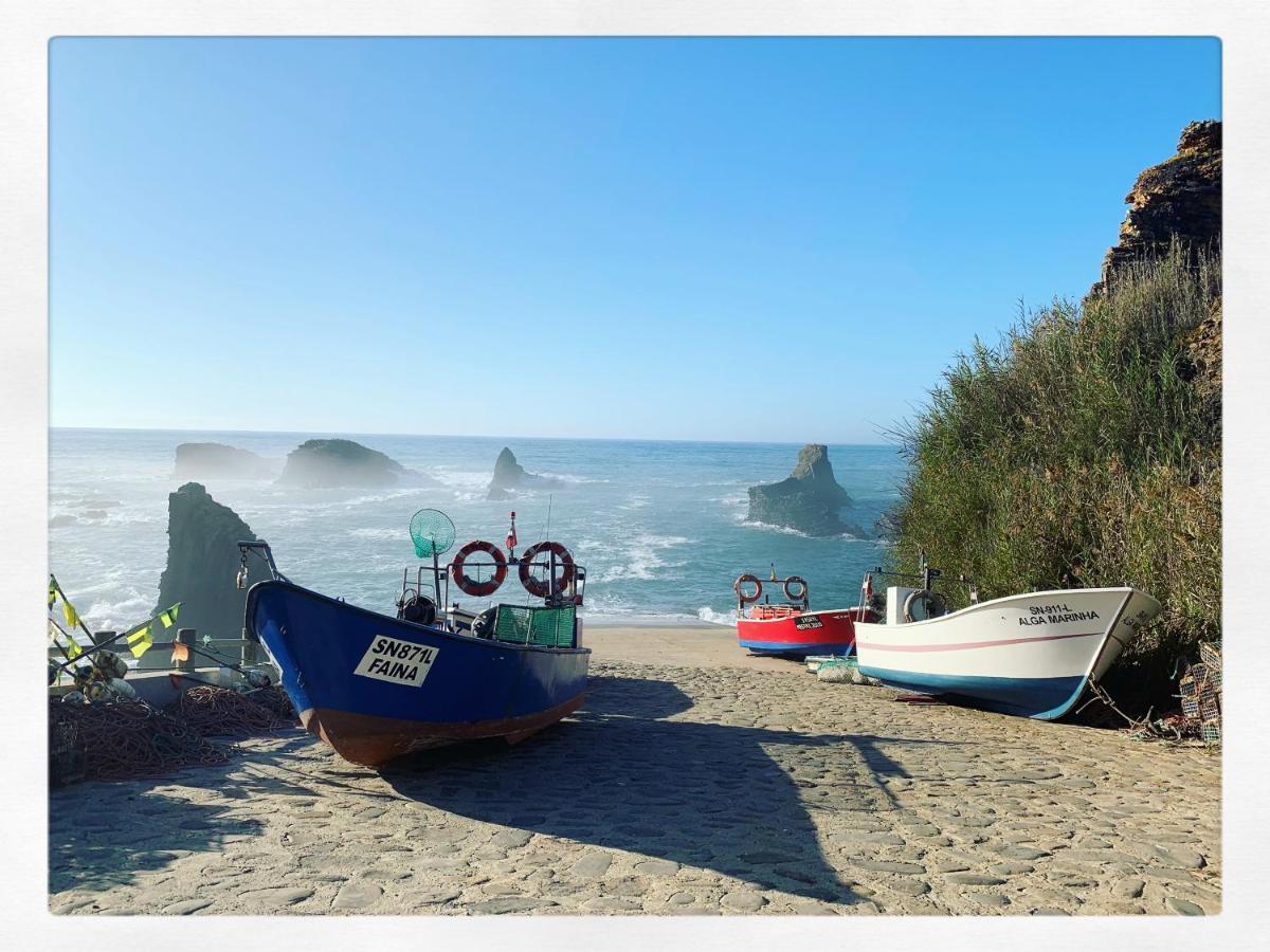 Almograve Beach Hostel Экстерьер фото