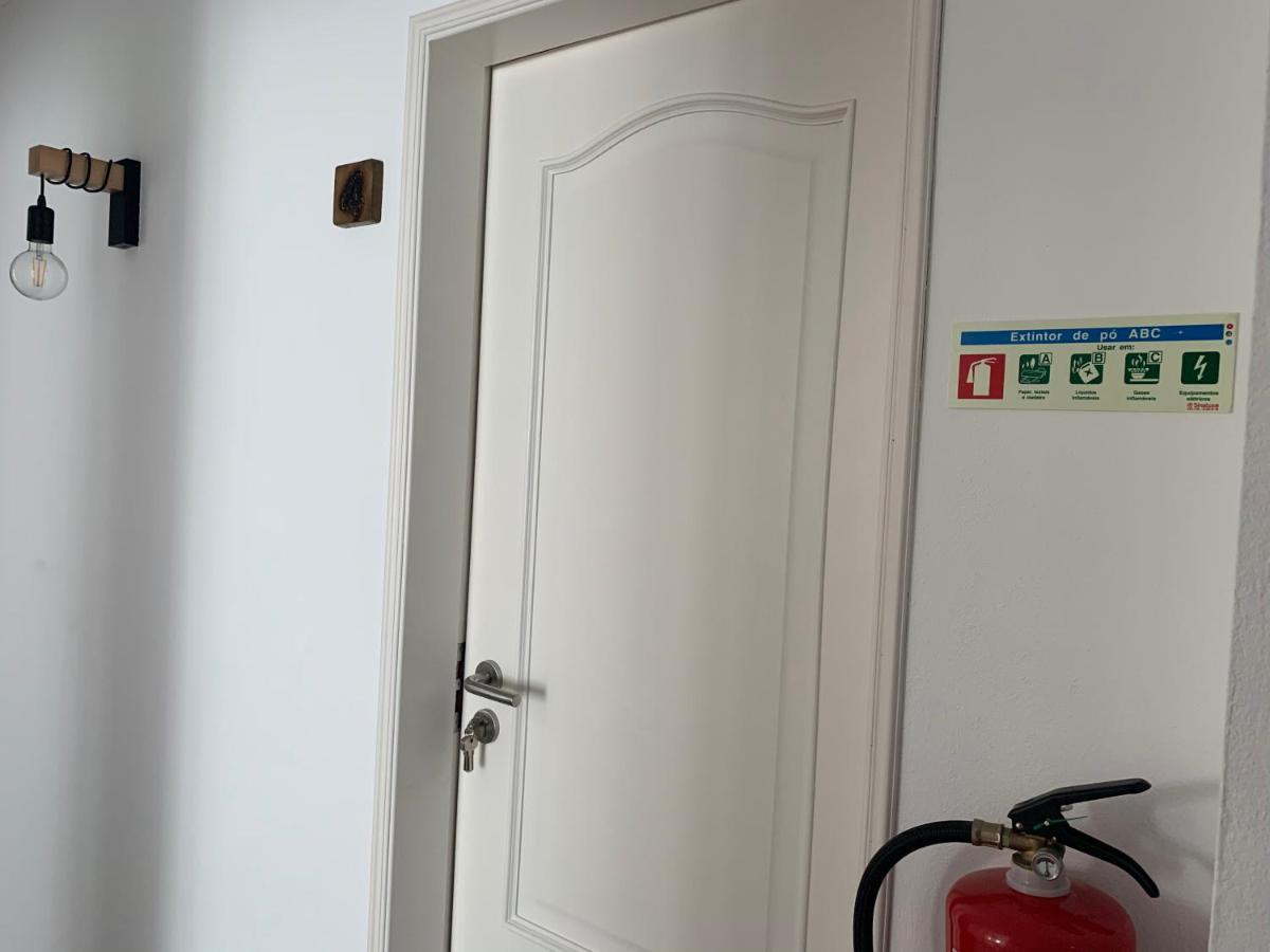 Almograve Beach Hostel Экстерьер фото