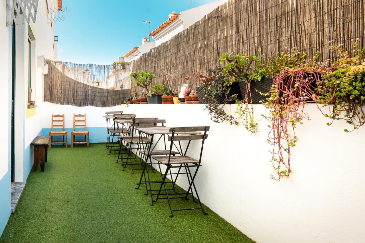 Almograve Beach Hostel Экстерьер фото