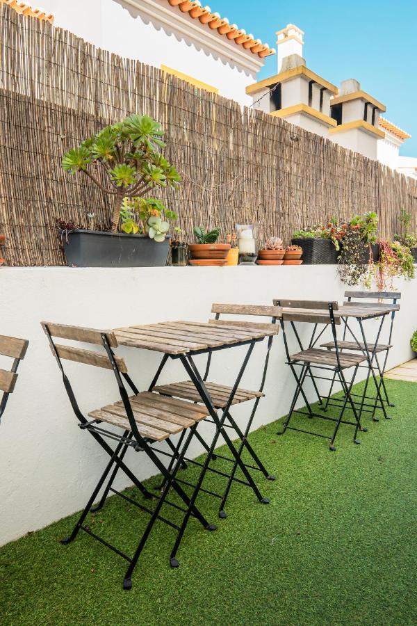 Almograve Beach Hostel Экстерьер фото